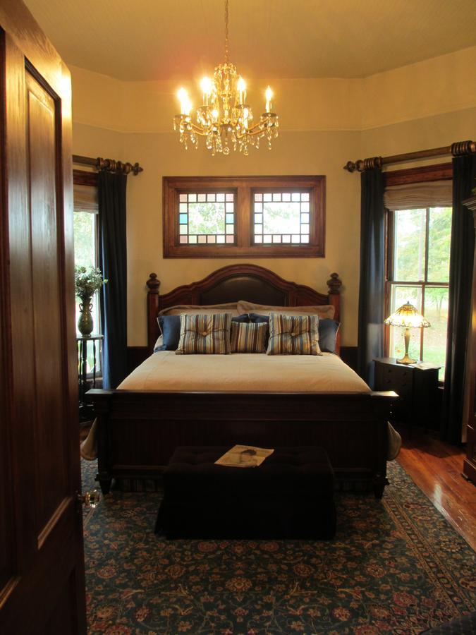 Adair Manor Bed & Breakfast Adairsville Bagian luar foto