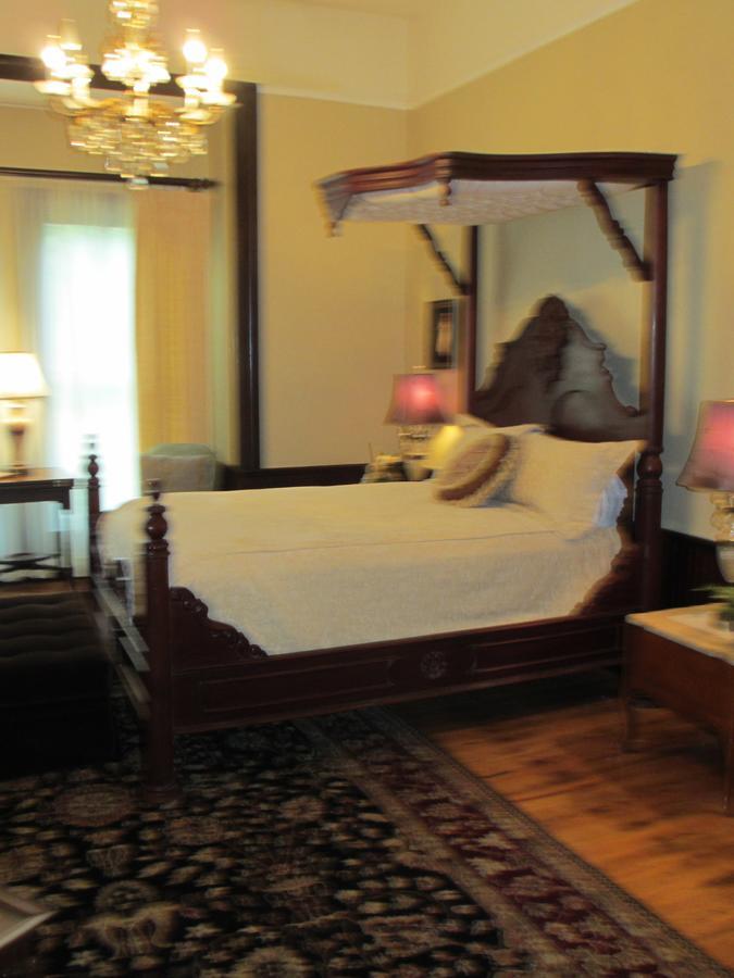 Adair Manor Bed & Breakfast Adairsville Bagian luar foto