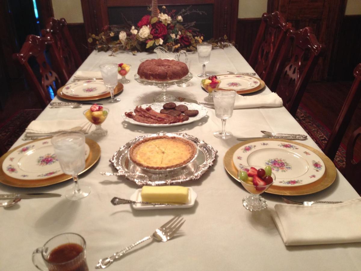 Adair Manor Bed & Breakfast Adairsville Bagian luar foto